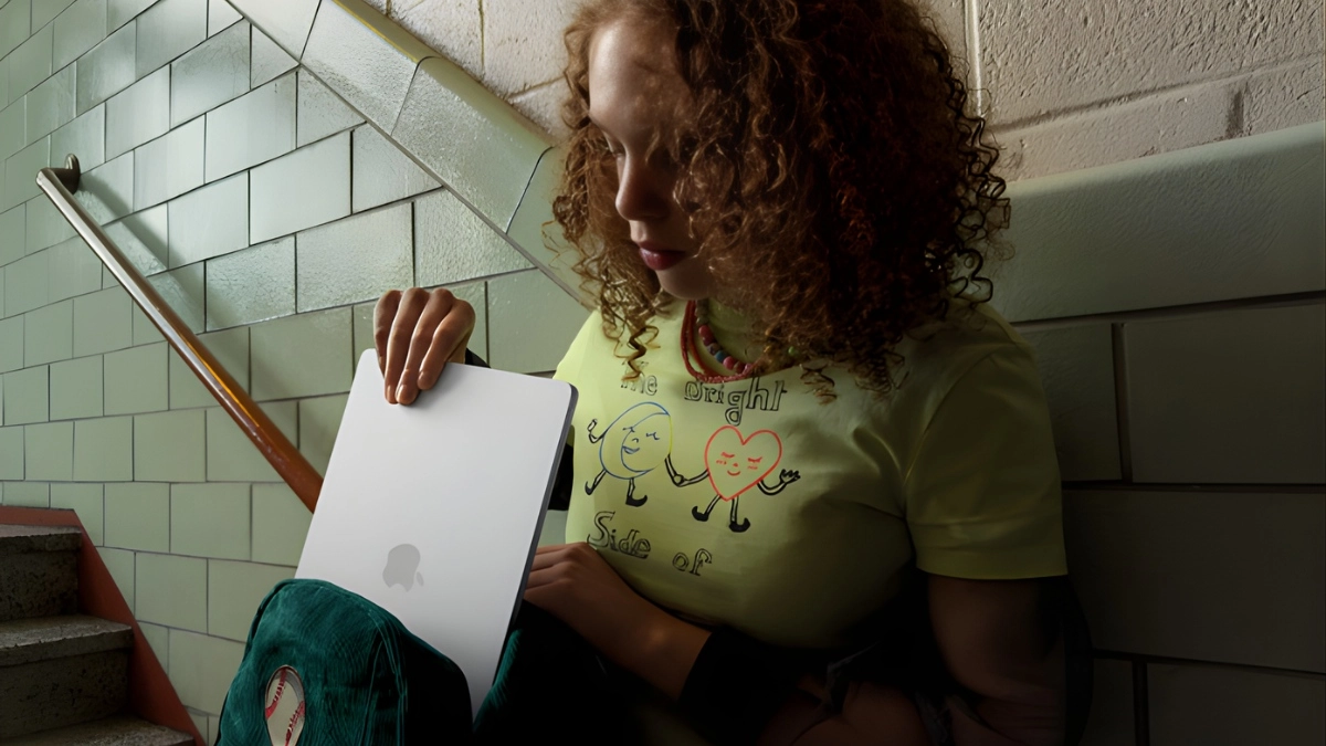 Thiết kế MacBook Air 15 M5 10 CPU 10 GPU 24GB 1TB