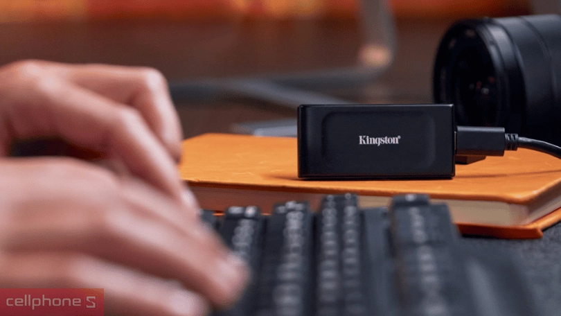 Ổ cứng di động SSD Kingston XS100 USB 3.2 Gen 2 2TB - Kích thước bỏ túi, đọc ghi siêu nhanh