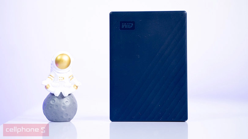 Thiết kế mỏng và sang trọng, thao tác sử dụng dễ dàng