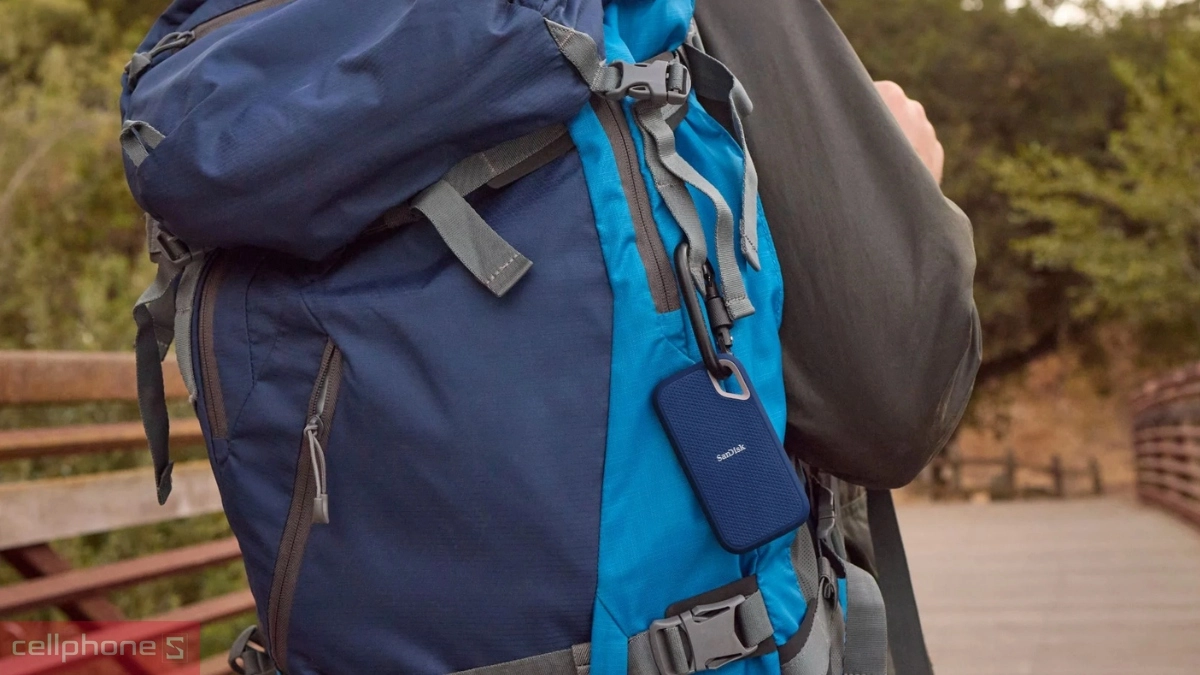 Tốc độ truyền tải dữ liệu ấn tượng ổ cứng di động SSD Sandisk E61 Extreme Portable Royal Blue