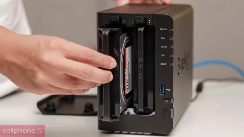 Thiết bị NAS tăng quy mô theo phiên bản