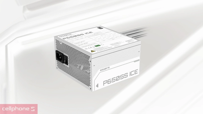 Nguồn máy tính Gigabyte P650SS ICE 650W chuẩn 80 Plus Bạc, cáp phẳng gọn gàng
