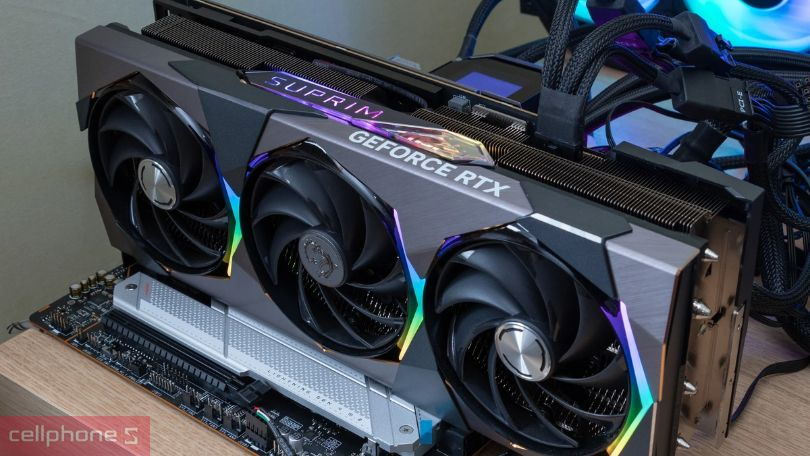 VGA MSI GeForce RTX™ 4080 SUPER 16G SUPRIM X - Thiết kế hiệu năng mạnh mẽ, ấn tượng