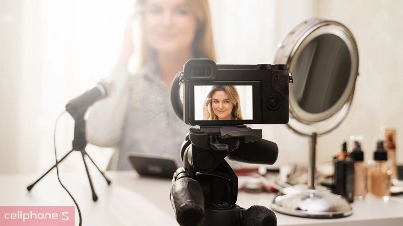 Máy ảnh mirrorless có chất lượng hình ảnh sắc nét, màu sắc chân thực