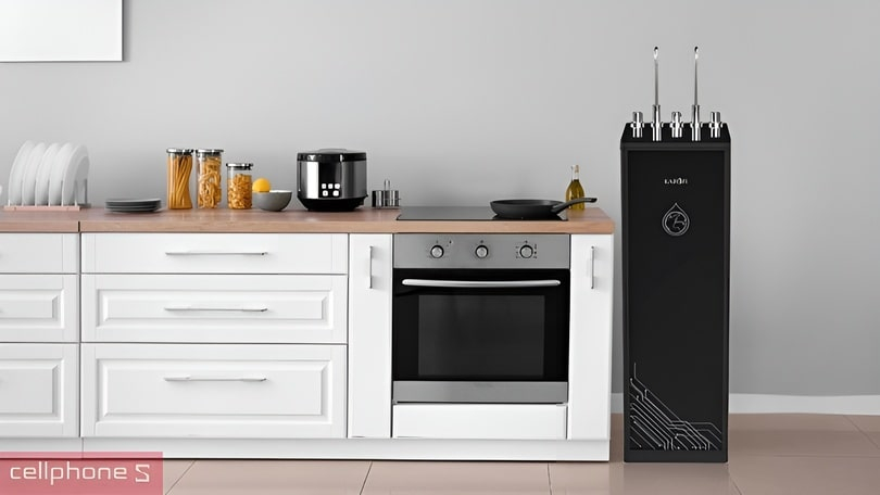 Máy lọc nước nóng lạnh Karofi KAD-N66