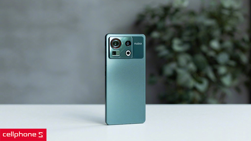 Đánh giá thiết kế điện thoại Nubia Z40S Pro