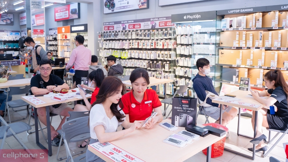 Mua điện thoại chính hãng tại CellphoneS