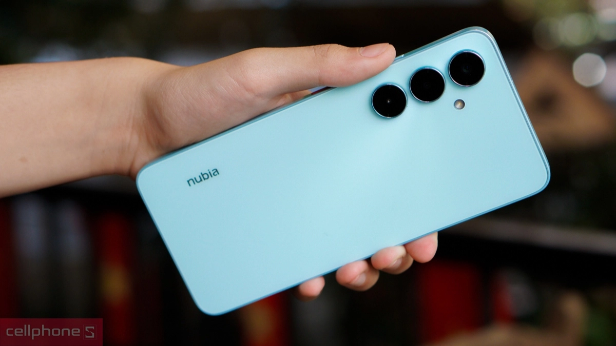 Thiết kế điện thoại Nubia V80 Max 6GB 128GB