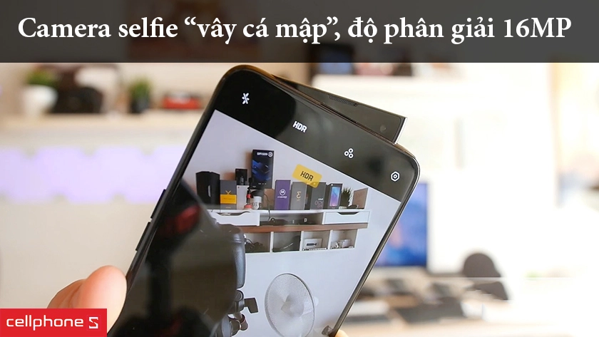 Cụm camera selfie “vây cá mập” độc đáo