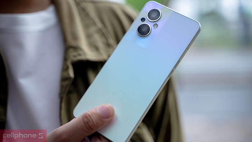 Đánh giá trọng lượng điện thoại OPPO Reno8 Z