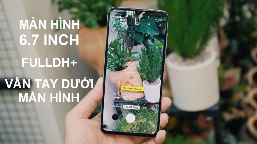Màn hình hiển thị 6.7 inch cùng tính năng bảo mật vân tay dưới màn hình