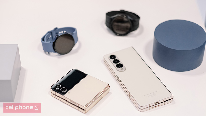 Samsung Z Flip4 - Ngoại hình sang trọng