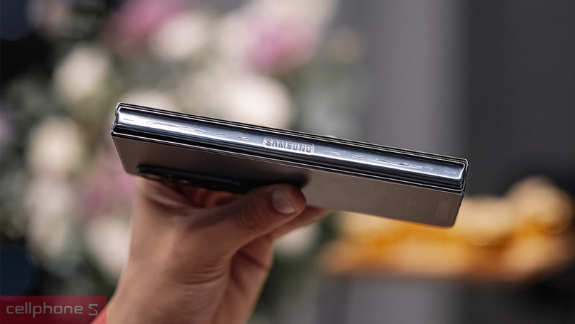 Samsung Galaxy Z Fold 4