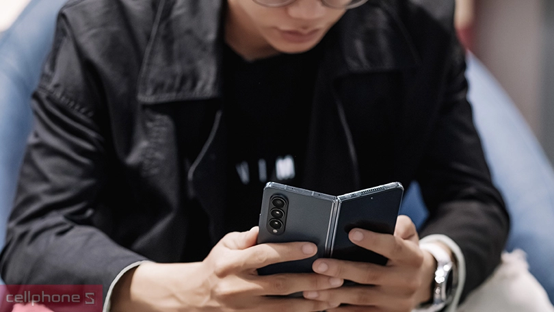 Samsung Galaxy Z Fold 4