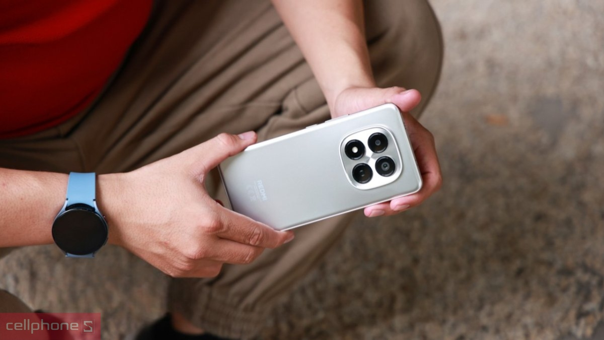 So sánh điện thoại Xiaomi Redmi Note 17 6GB 128GB với Xiaomi Redmi Note 15 6GB 128GB
