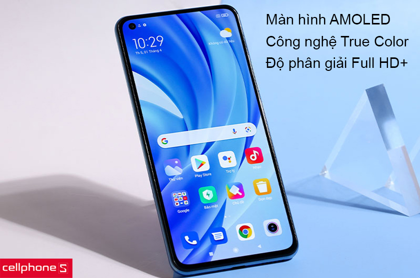 Trải nghiệm hình ảnh sống động với màn hình AMOLED có dải màu rộng