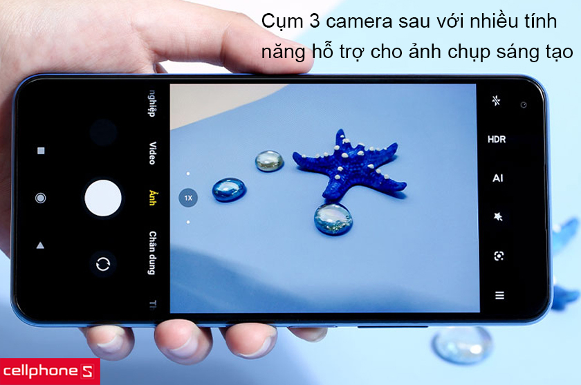 Bộ 3 camera sau cảm biến cao, camera selfie hỗ trợ nhiều tính năng