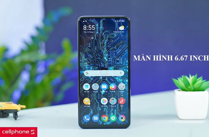 Màn hình đục lỗ 6.67 inches cùng kết nối hồng ngoại thông dụng cho người dùng