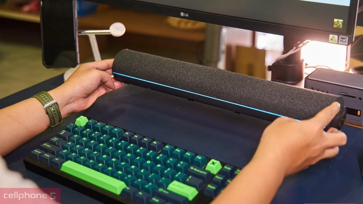 Tai nghe hoặc loa (Nếu cần âm thanh)