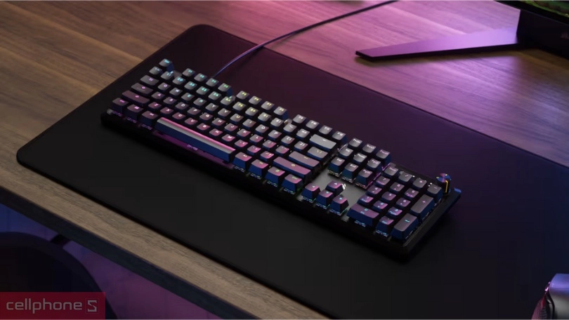 Thiết kế bàn phím bàn phím Corsair K70 Core BLK-CRSR MX-RGB
