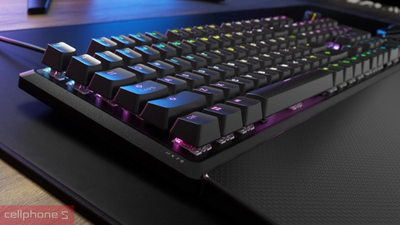 Thiết kế bàn phím Corsair K70 Core BLK-CRSR MX-RGB