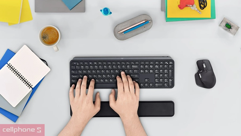 Thiết kế bàn phím không dây Logitech MX Keys Graphite