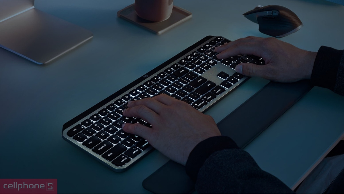Bàn phím Logitech phân khúc cao cấp mỏng