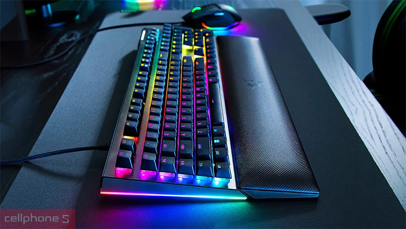 Thiết kế bàn phím cơ Razer Blackwidow V4