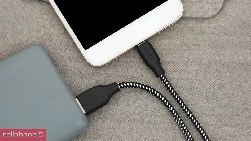 Cáp USB-A to Micro Aukey Nylon CB-BAM2 2m – Bền bỉ, chắc chắn, sử dụng lâu dài