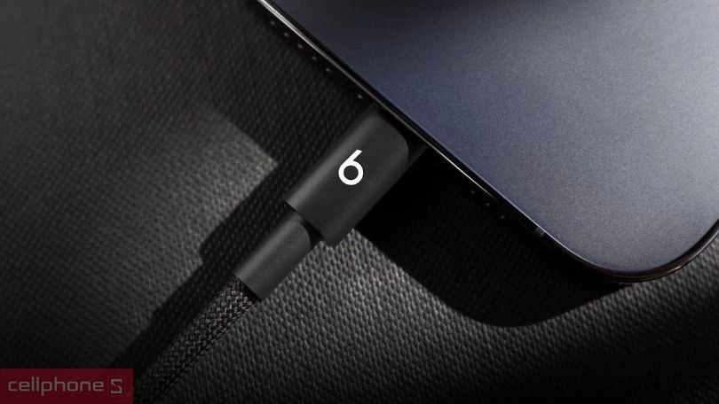 Thiết kế, độ bền của cáp USB-C to Lightning Beats 20cm (MEQM4ZP/A)