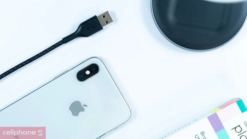 Cáp sạc Lightning Belkin Playa vỏ dù 12W