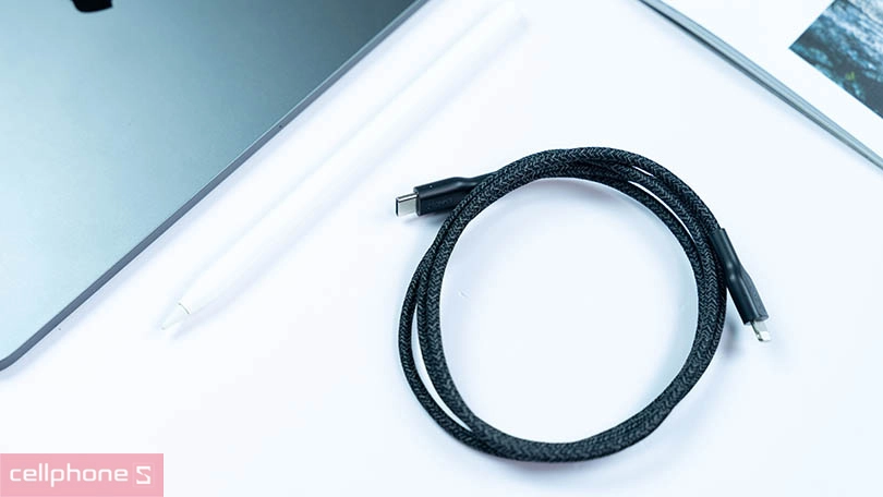 Độ dài 1 mét kết nối an tâm, vỏ dù bền chắc kéo dài tuổi thọ dây cáp