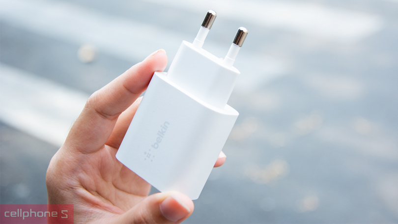 Thiết kế nhỏ gọn, sang trọng