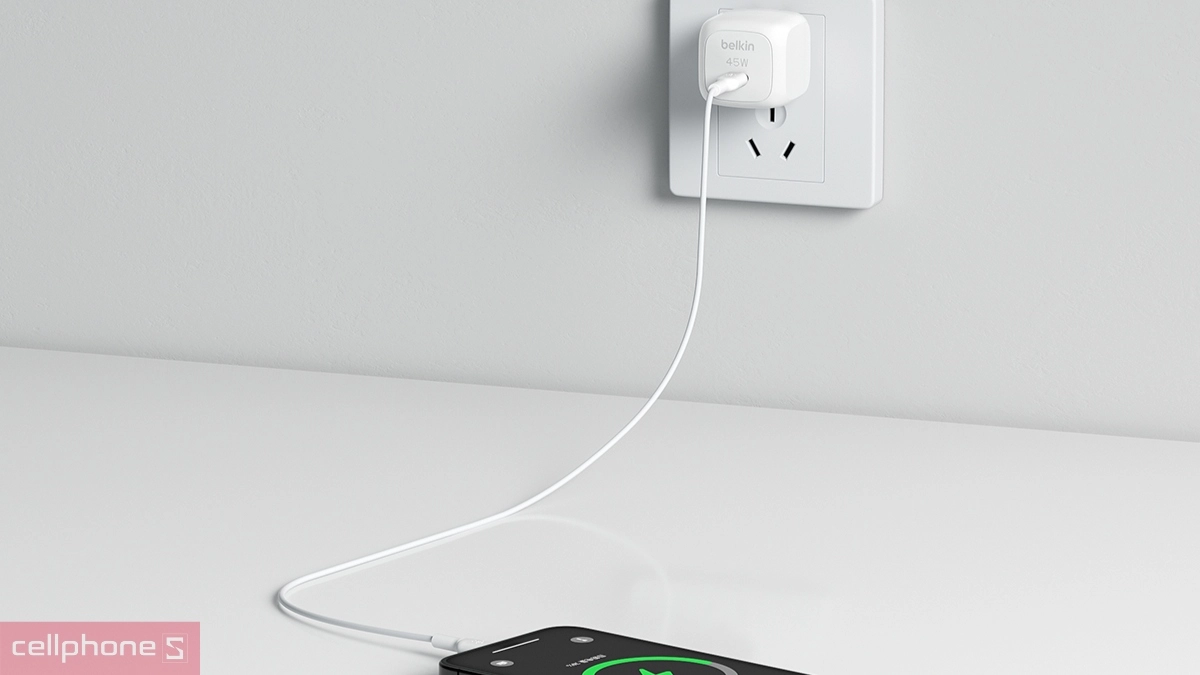 Củ sạc nhanh Belkin 45W 1 cổng USB-C PD 3.0 PPS Gan - Công suất sạc ổn định và thiết kế tinh tế