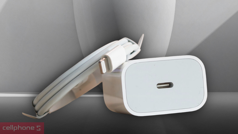 Cáp - sạc iPhone 13 phụ kiện không thể thiếu của tín đồ sử dụng iPhone