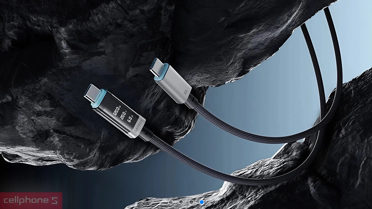 Công suất cáp Type-C to C Cuktech 6A 240W 2m CTC620P màn hình số