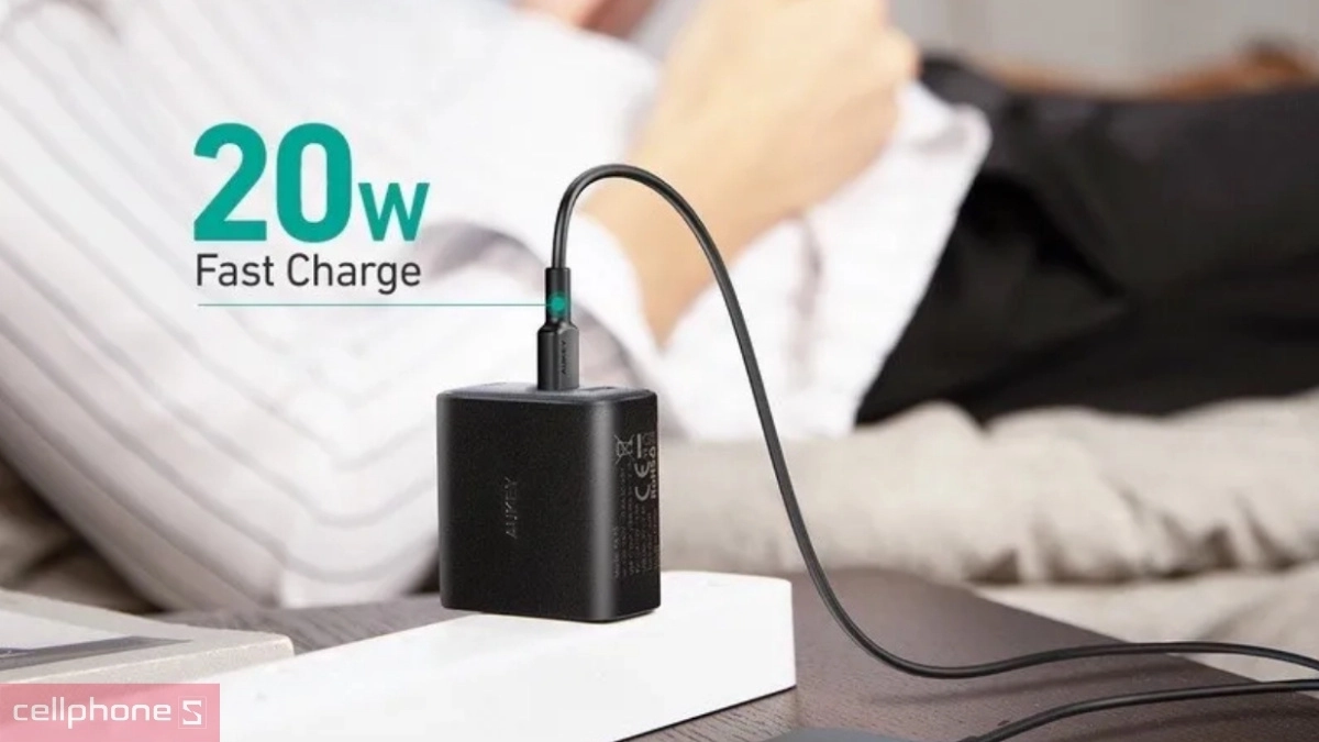 Combo củ sạc iPhone 12 kèm cáp hãng Aukey