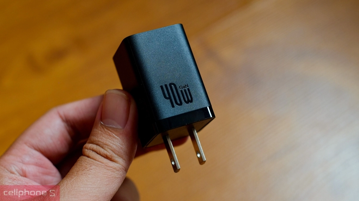 Dùng sạc công suất lớn hơn 20W có làm hỏng máy