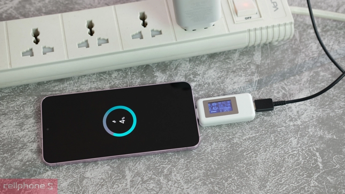 Bộ sạc Samsung có sạc được cho iPhone 12 không