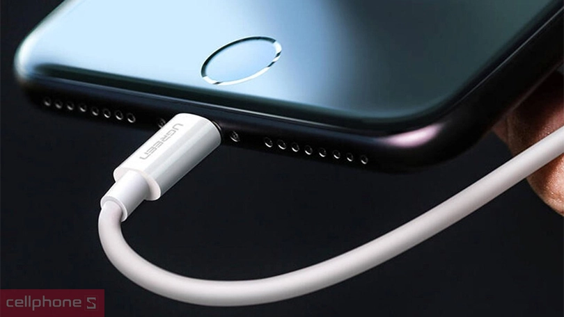 Cáp sạc Ugreen USB-A to Lightning MFI US155 2M - Đường truyền ổn định