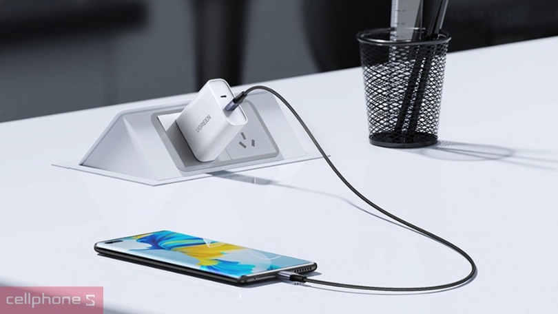 Tốc độ sạc, khả năng tương thích của cáp Type-C to Type-C Ugreen US535 90440 240W 2m