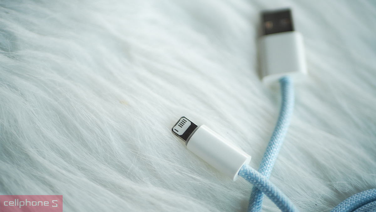 Cáp USB-A to Lightning