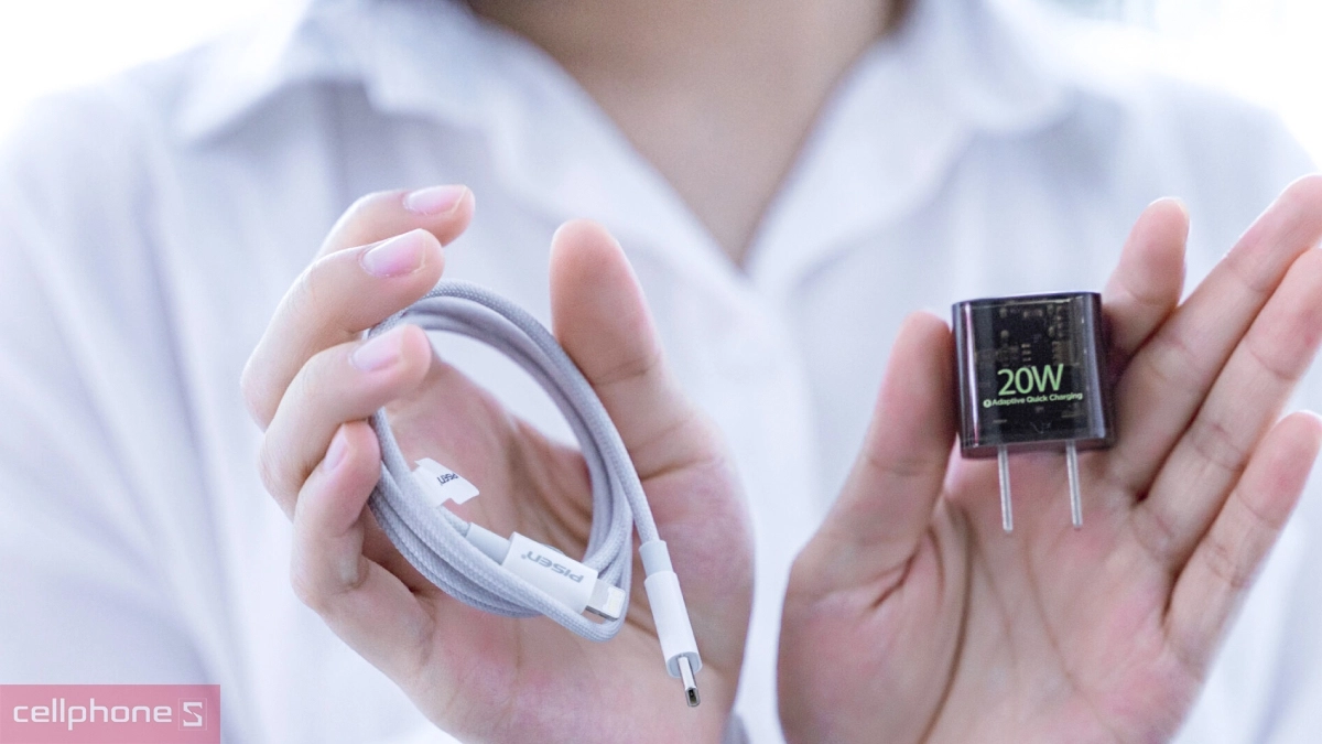 Dây sạc USB-C to Lightning