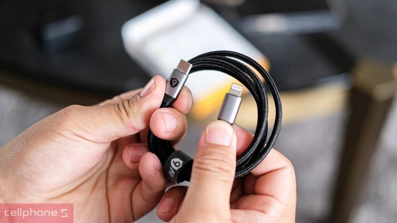 Dây sạc Lightning