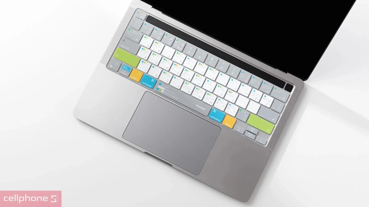 Chất liệu mẫu phủ phím Innostyle Keyguard Navigator Shortcut MacBook Pro 13 M1/M2 DRS