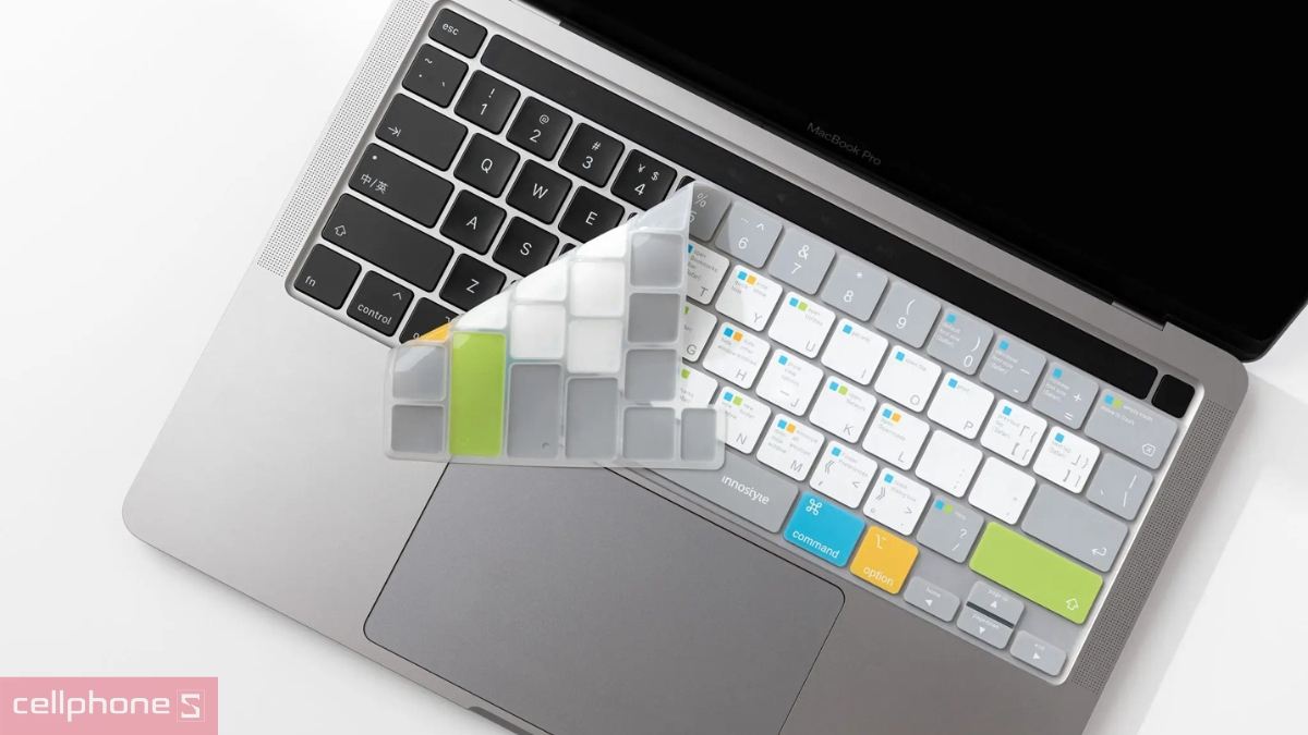 Thiết kế phủ phím Innostyle Keyguard Navigator Shortcut MacBook Pro 13 M1/M2 DRS