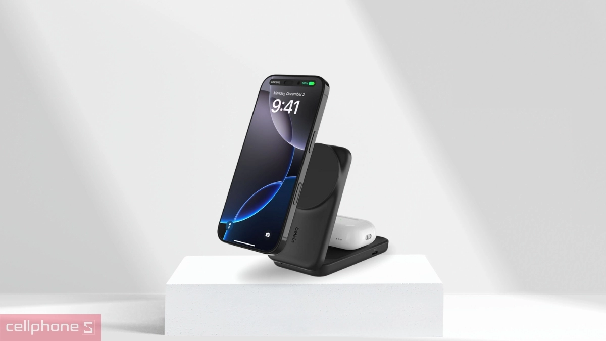 Thiết kế đế sạc không dây Belkin 2 in 1 Qi2 25W Round Form