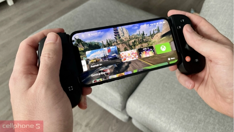 Tay cầm chơi game Backbone One cho mobile hỗ trợ jack 3.5mm audio tiện lợi