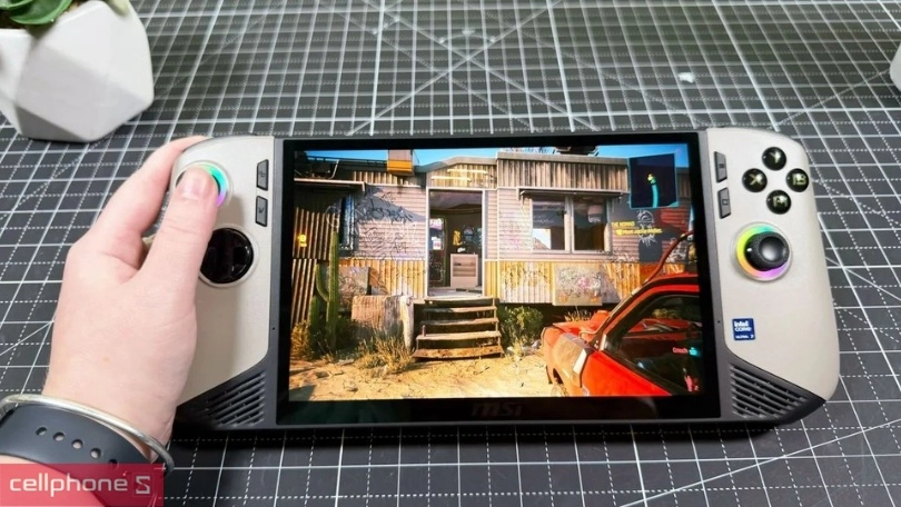 Màn hình 8 inch 120Hz cho trải nghiệm hình ảnh mượt mà