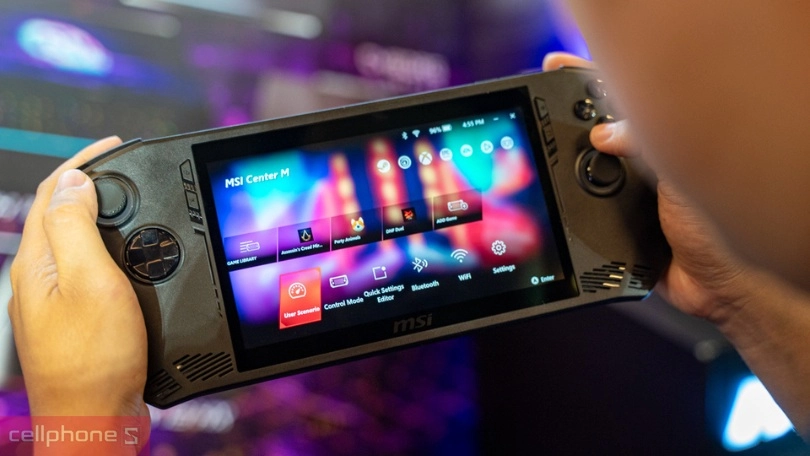 MSI Claw hiệu năng mạnh mẽ, thoải mái sử dụng không lo về pin